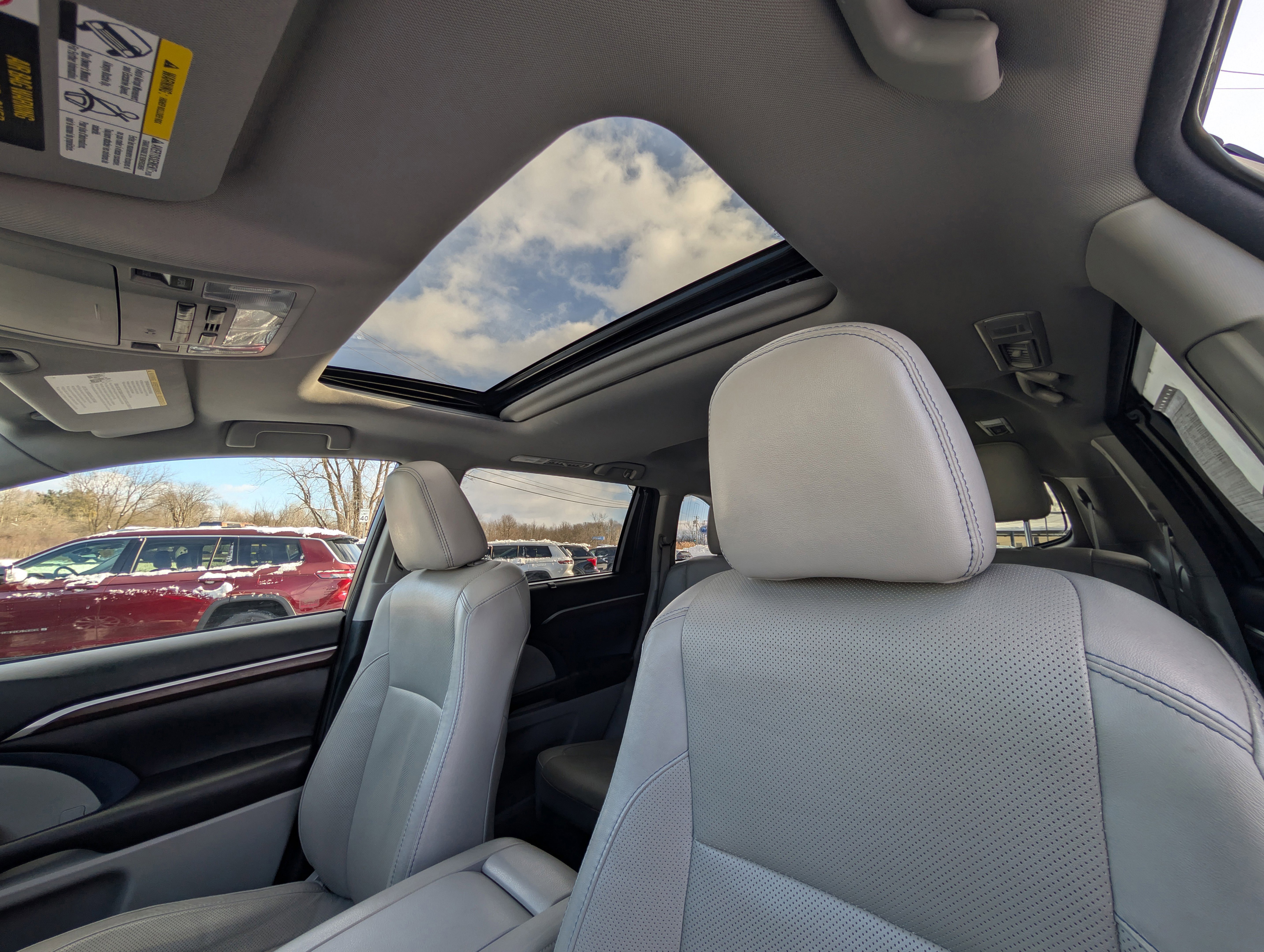 Used 2016 Toyota Highlander Limited image 4