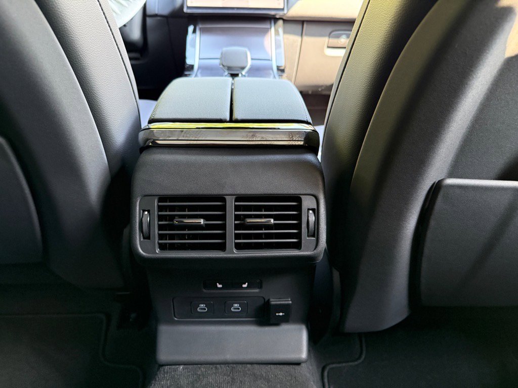 New 2026 Land Rover Range Rover Velar Dynamic SE image 15