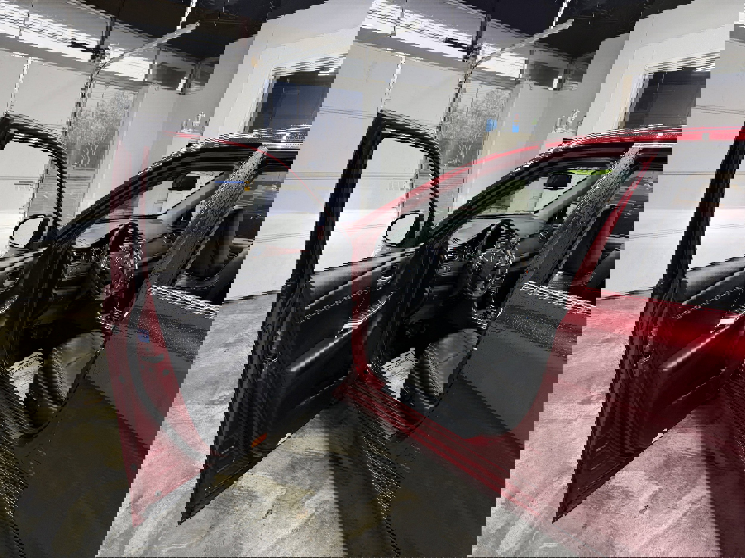 Used 2017 Toyota Camry XLE image 4