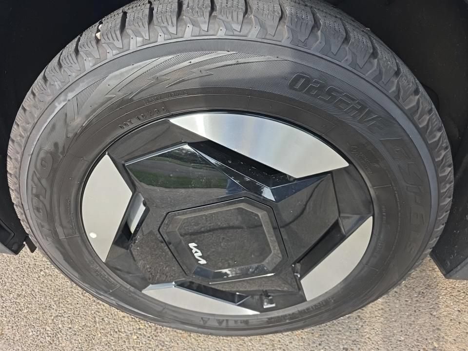Certified 2024 Kia EV9 Light Long Range RWD image 44