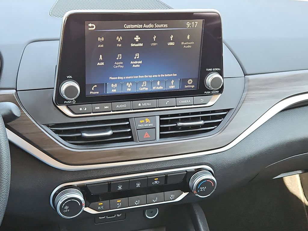 Used 2025 Nissan Altima 2.5 SV FWD image 19