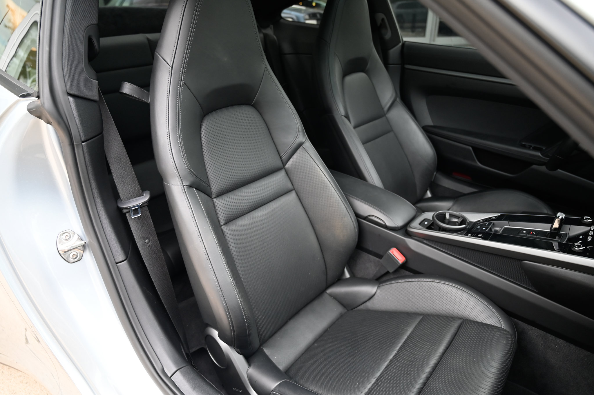 Used 2020 Porsche 911 Carrera 4S AWD/4WD image 43