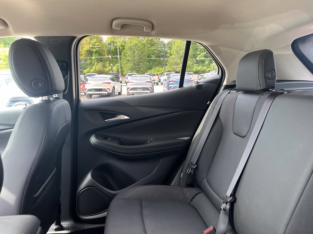 Used 2024 Buick Encore GX Preferred FWD image 17