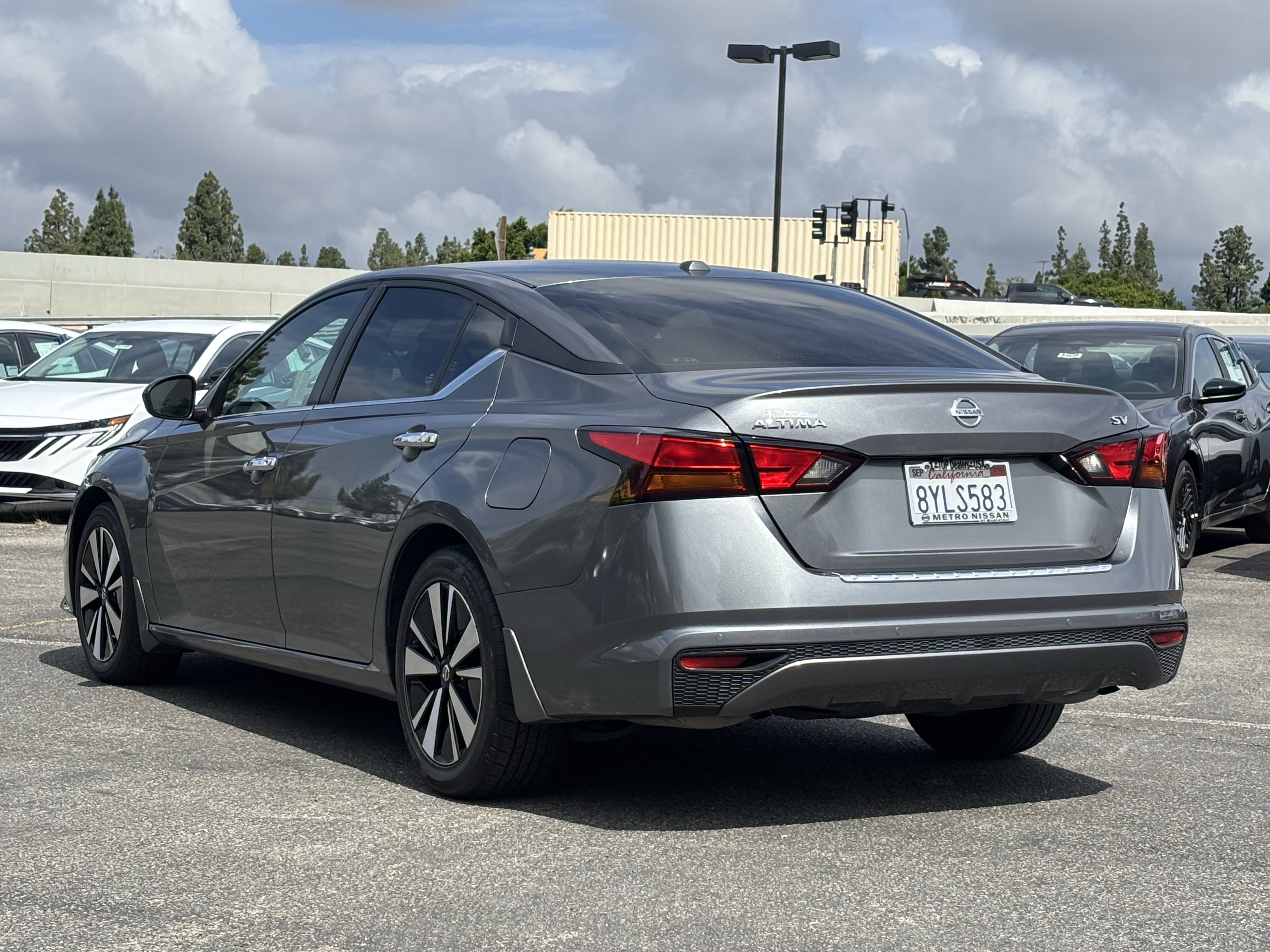 Used 2021 Nissan Altima 2.5 SV FWD image 5