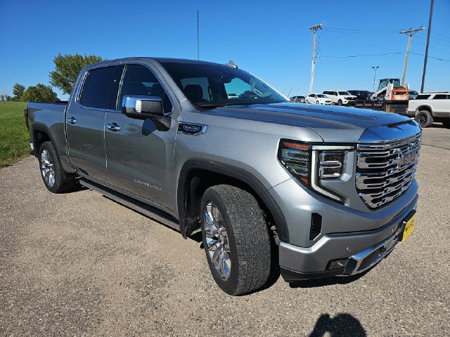 Used 2025 GMC Sierra 1500 Denali w/ Denali Reserve Package AWD/4WD image 7