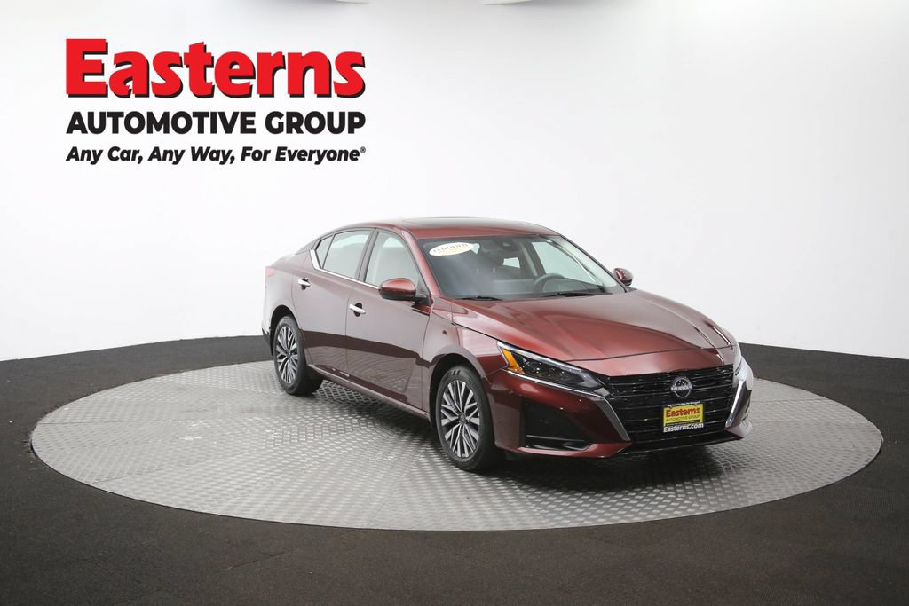 Used 2024 Nissan Altima 2.5 SV w/ SV Premium Package AWD/4WD image 51