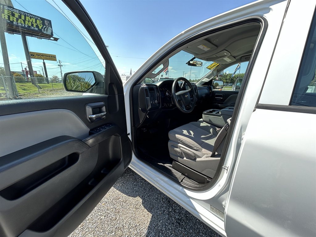 Used 2018 Chevrolet Silverado 2500 W/T RWD image 11