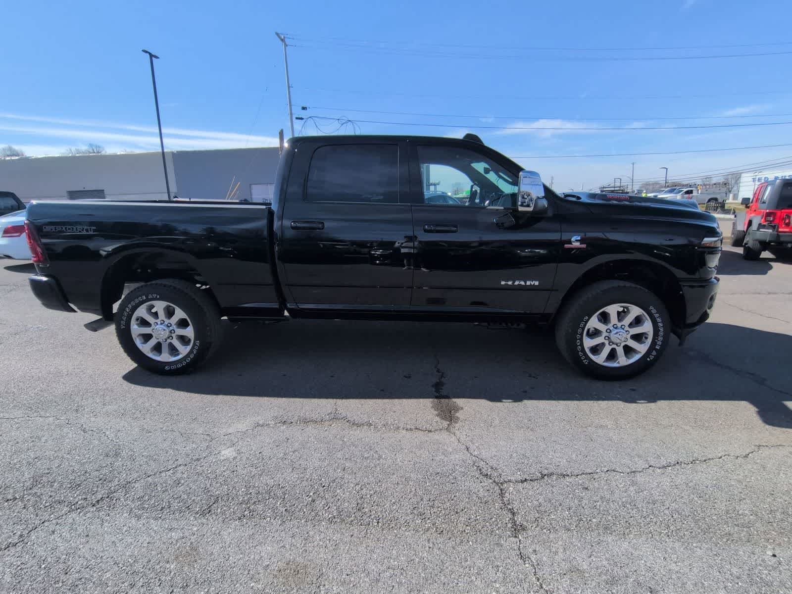 New 2026 RAM 2500 Laramie w/ Sport Appearance Package AWD/4WD image 9
