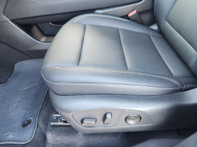 Used 2026 Chevrolet Traverse LT AWD/4WD image 25