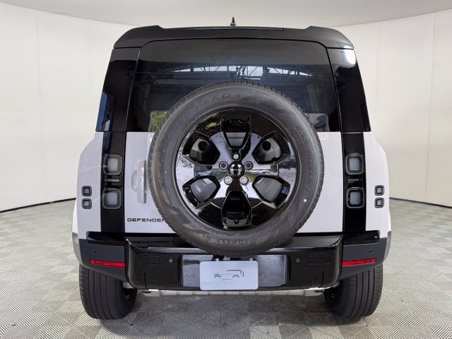 New 2026 Land Rover Defender 110 S AWD/4WD image 7