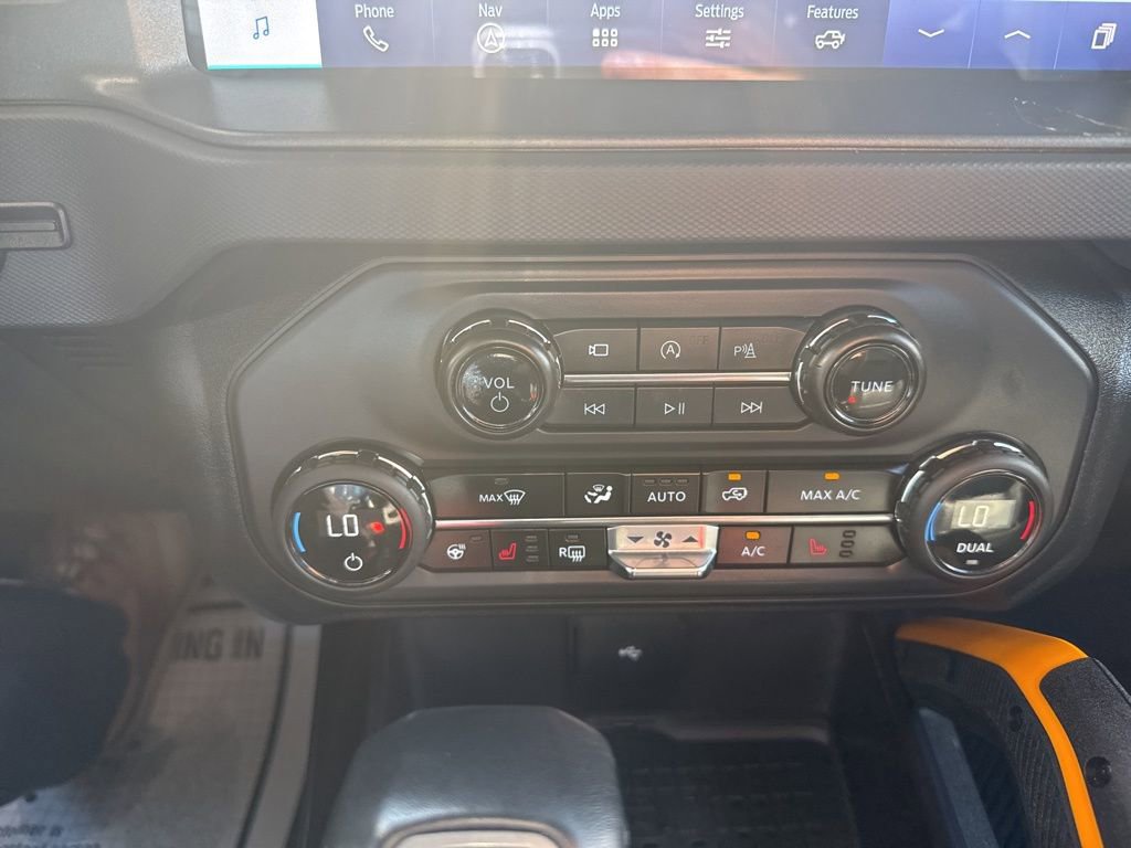 Used 2024 Ford Bronco Badlands image 16