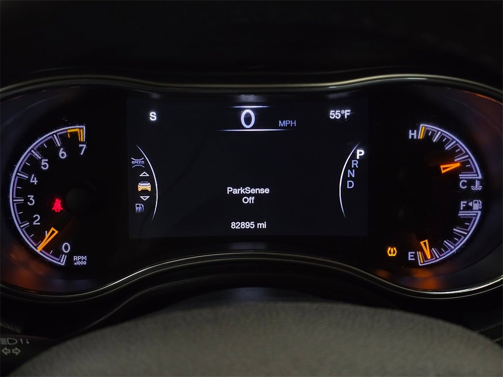 Used 2018 Jeep Grand Cherokee Altitude image 24