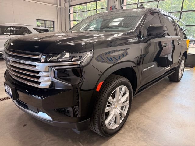 Used 2024 Chevrolet Suburban High Country AWD/4WD image 5