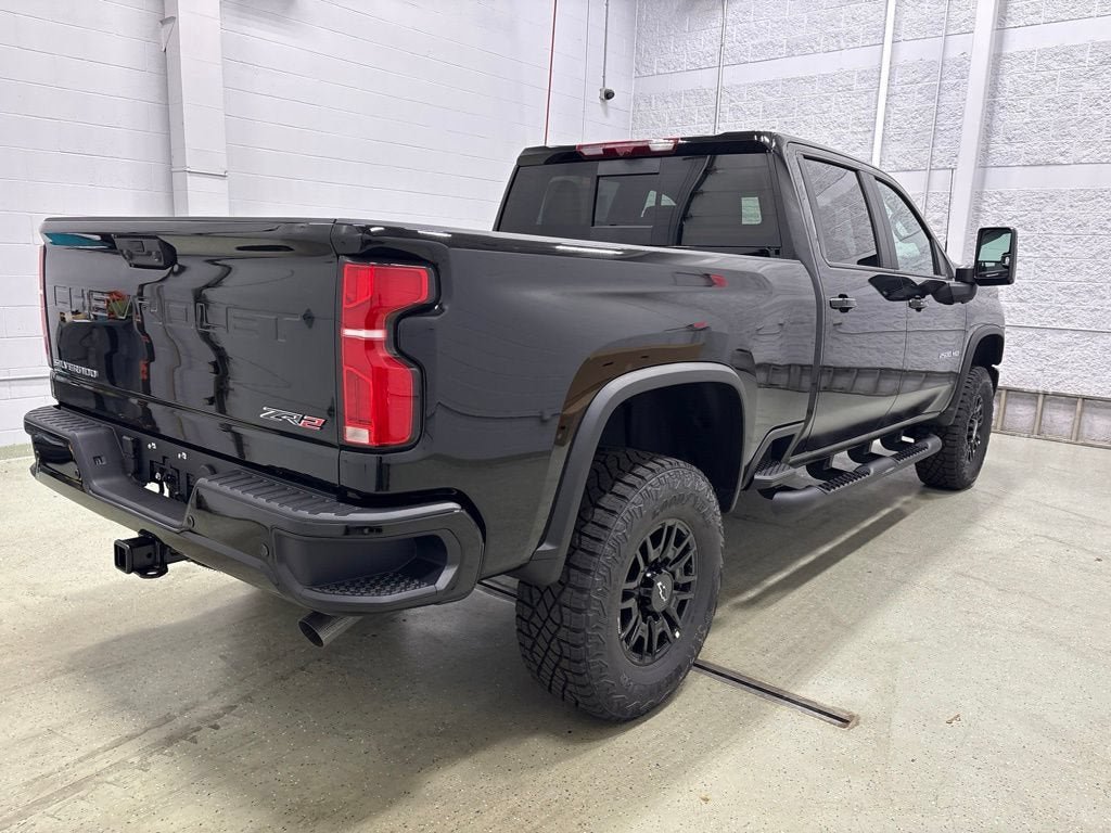 New 2026 Chevrolet Silverado 2500 ZR2 AWD/4WD image 4