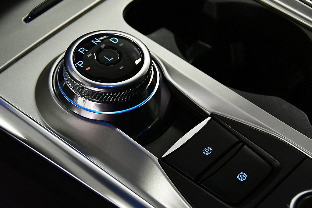 Used 2023 Ford Explorer XLT w/ Equipment Group 202A image 25