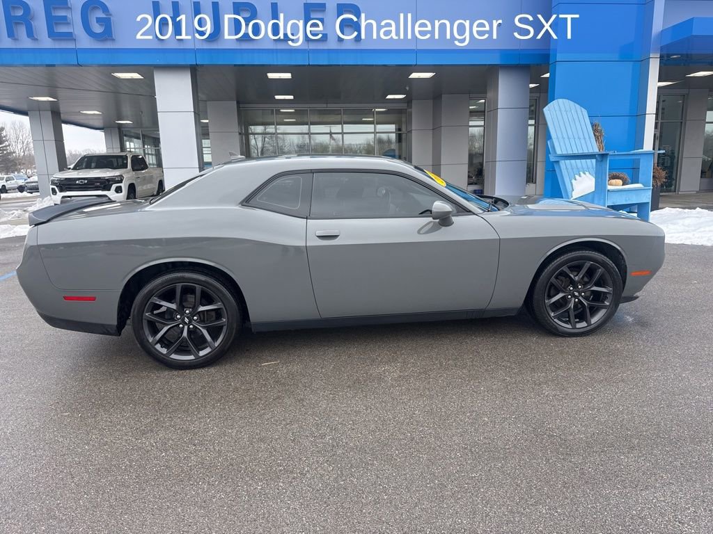 Used 2019 Dodge Challenger SXT w/ Blacktop Package image 2