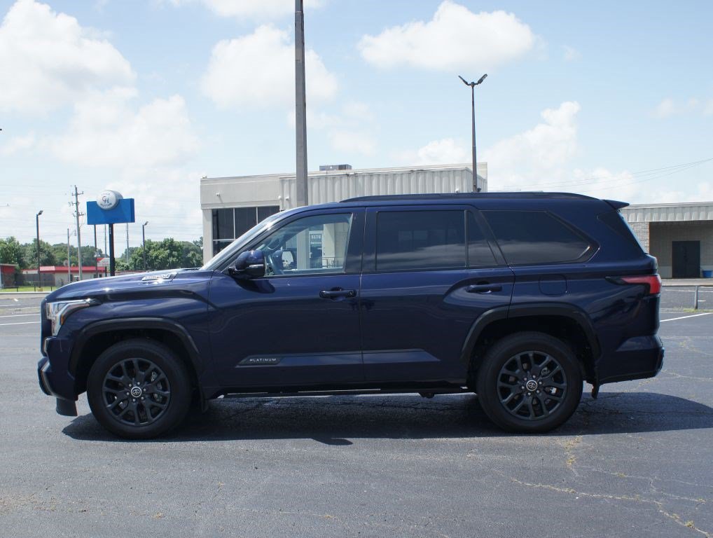 Used 2023 Toyota Sequoia Platinum AWD/4WD image 13