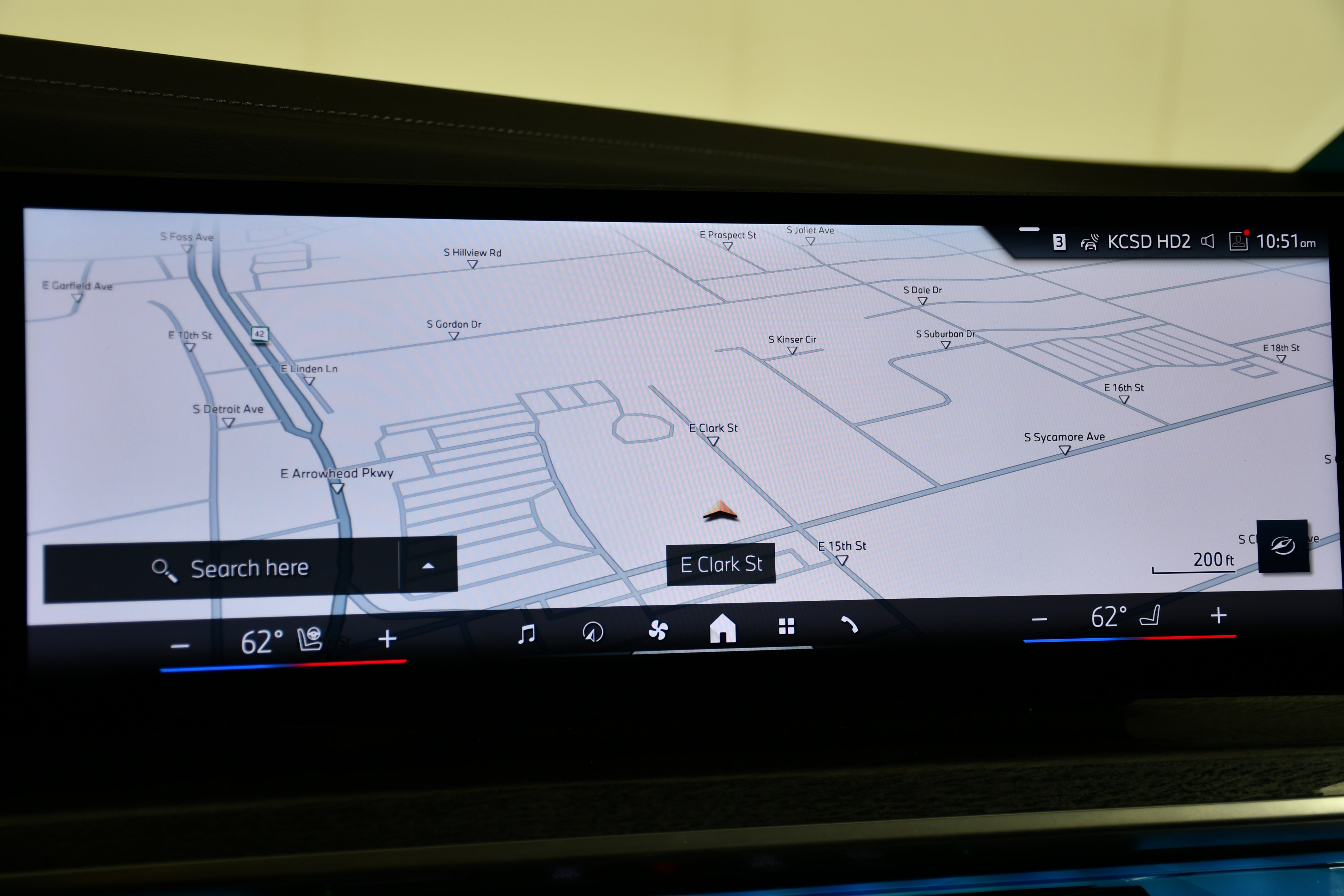 Used 2025 BMW 740i xDrive image 26