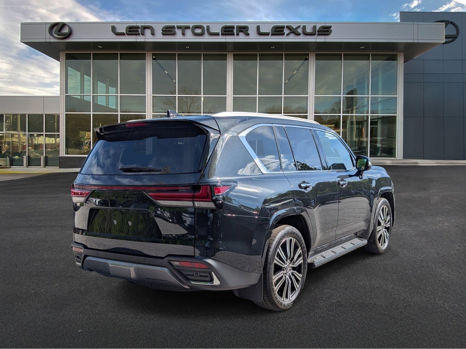 New 2026 Lexus LX 700h Luxury AWD/4WD image 2