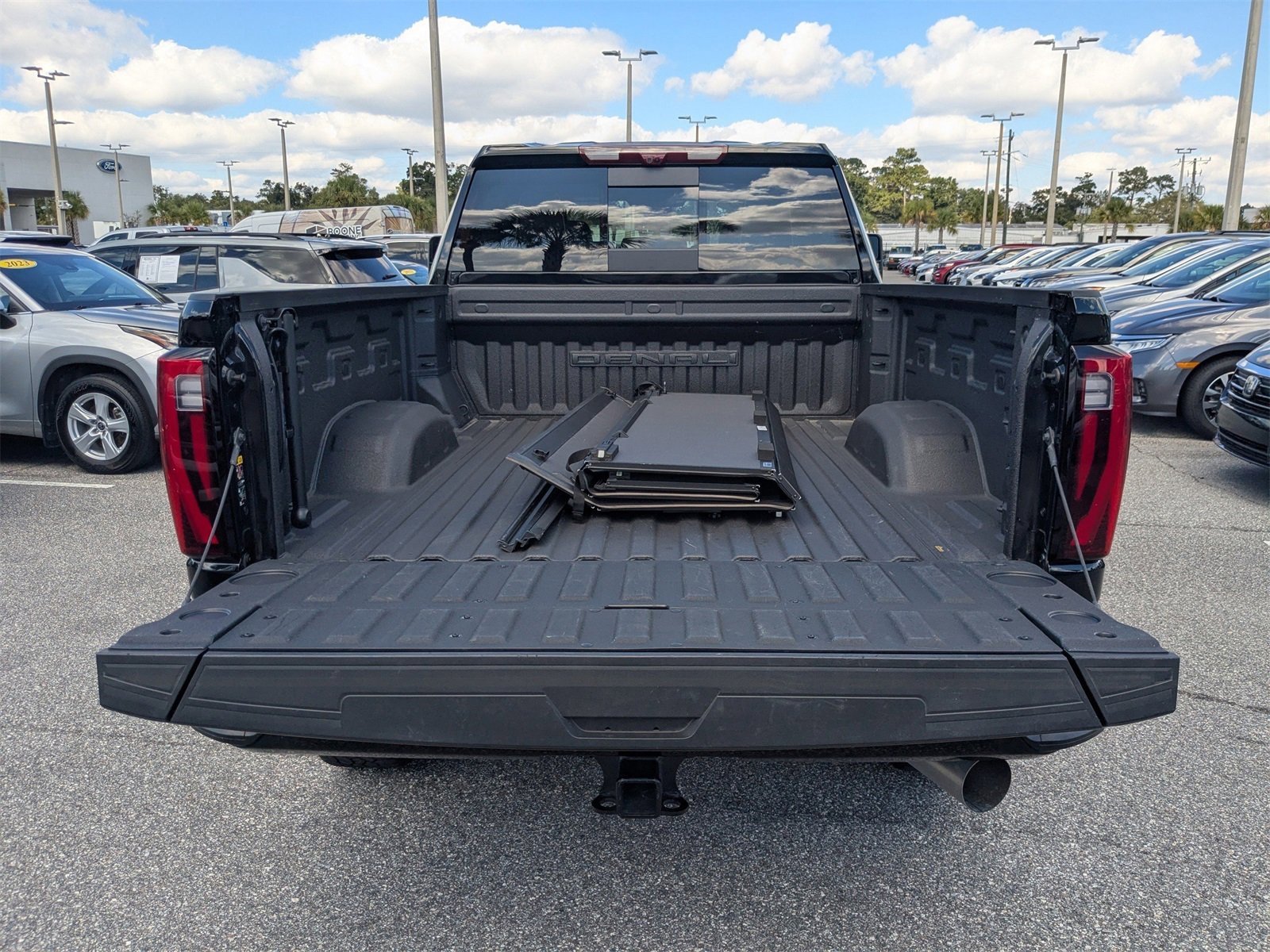 Used 2024 GMC Sierra 3500 Denali Ultimate image 12