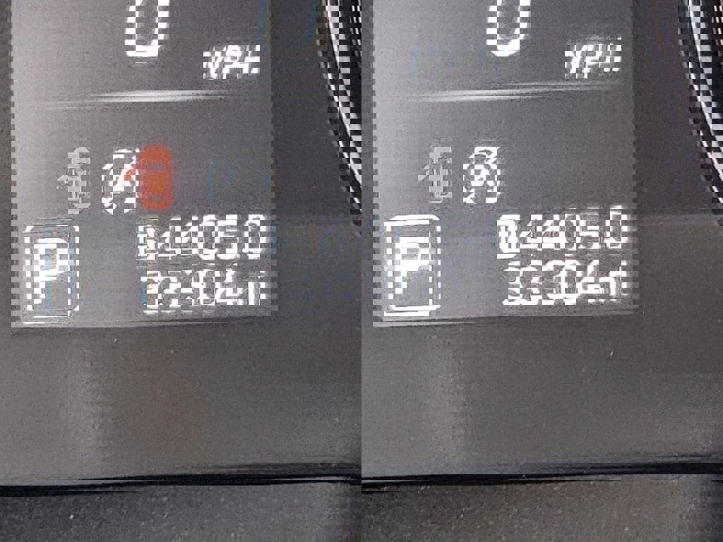 Used 2025 Subaru Outback Premium image 9