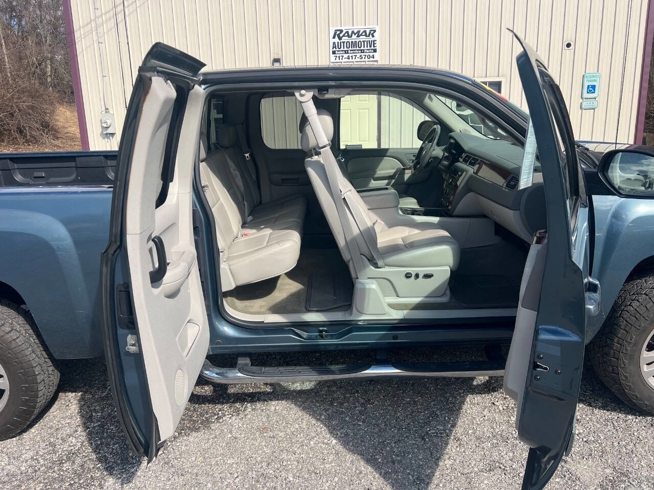 Used 2011 Chevrolet Silverado 1500 LTZ w/ LTZ Plus Package AWD/4WD image 25