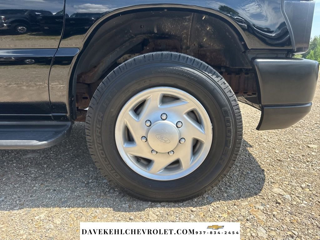 Used 2011 Ford E-150 and Econoline 150 Wagon RWD image 38