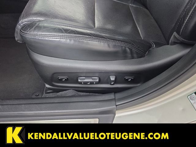 Used 2014 Kia Cadenza Premium w/ Luxury Package image 17