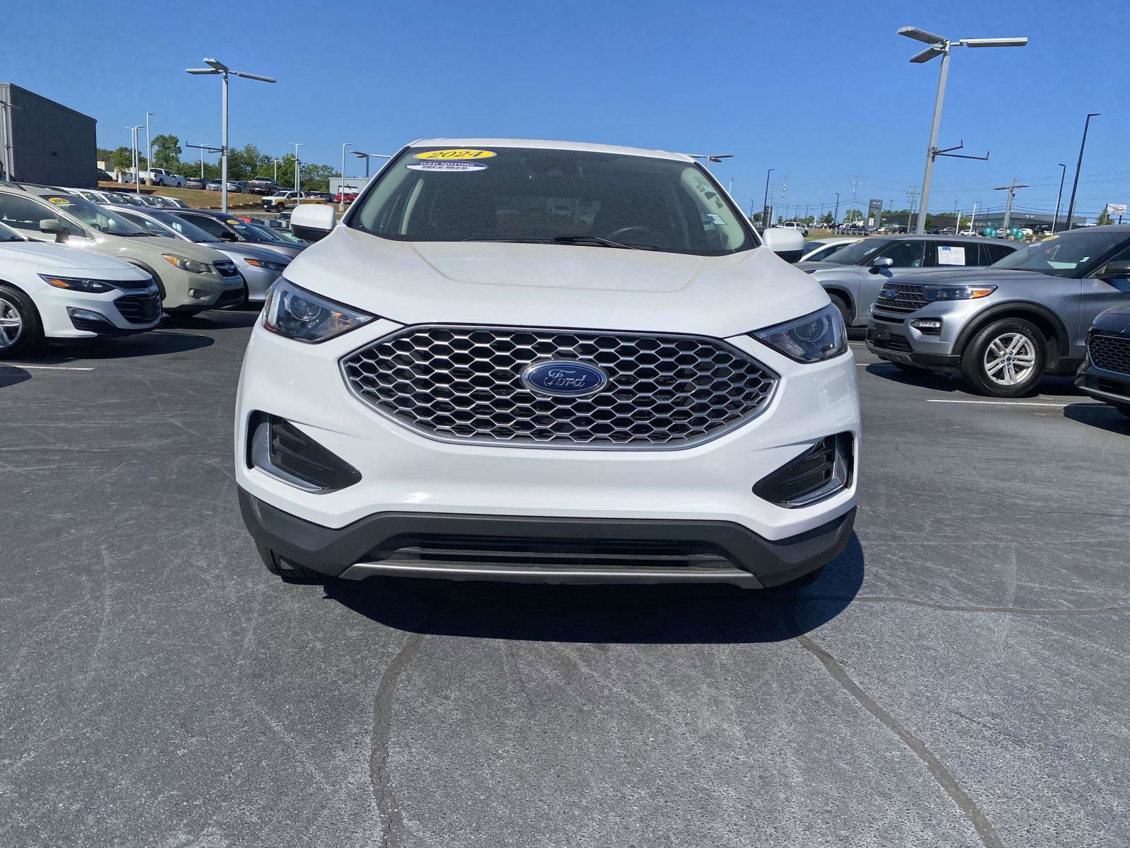 Used 2024 Ford Edge SEL AWD/4WD image 2
