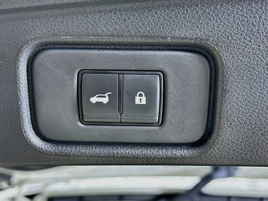 Used 2024 Nissan Pathfinder SL AWD/4WD image 32