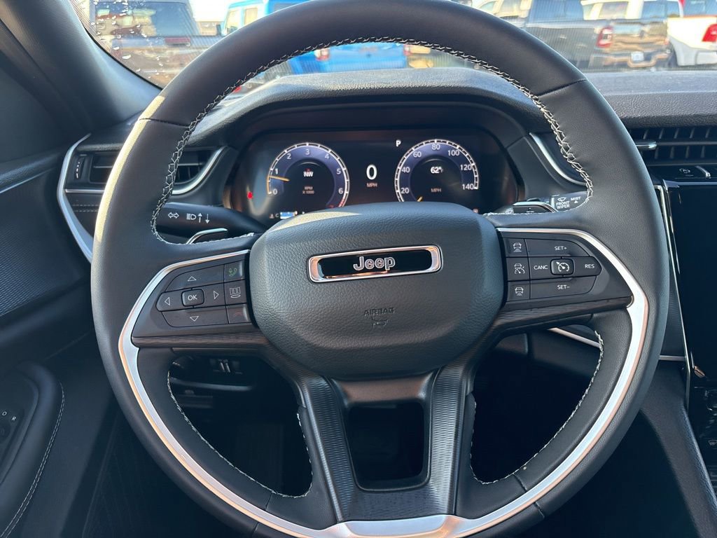 New 2025 Jeep Grand Cherokee L Altitude image 29