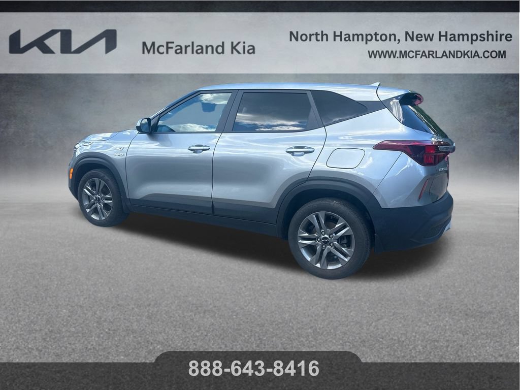 Used 2023 Kia Seltos LX AWD/4WD image 4