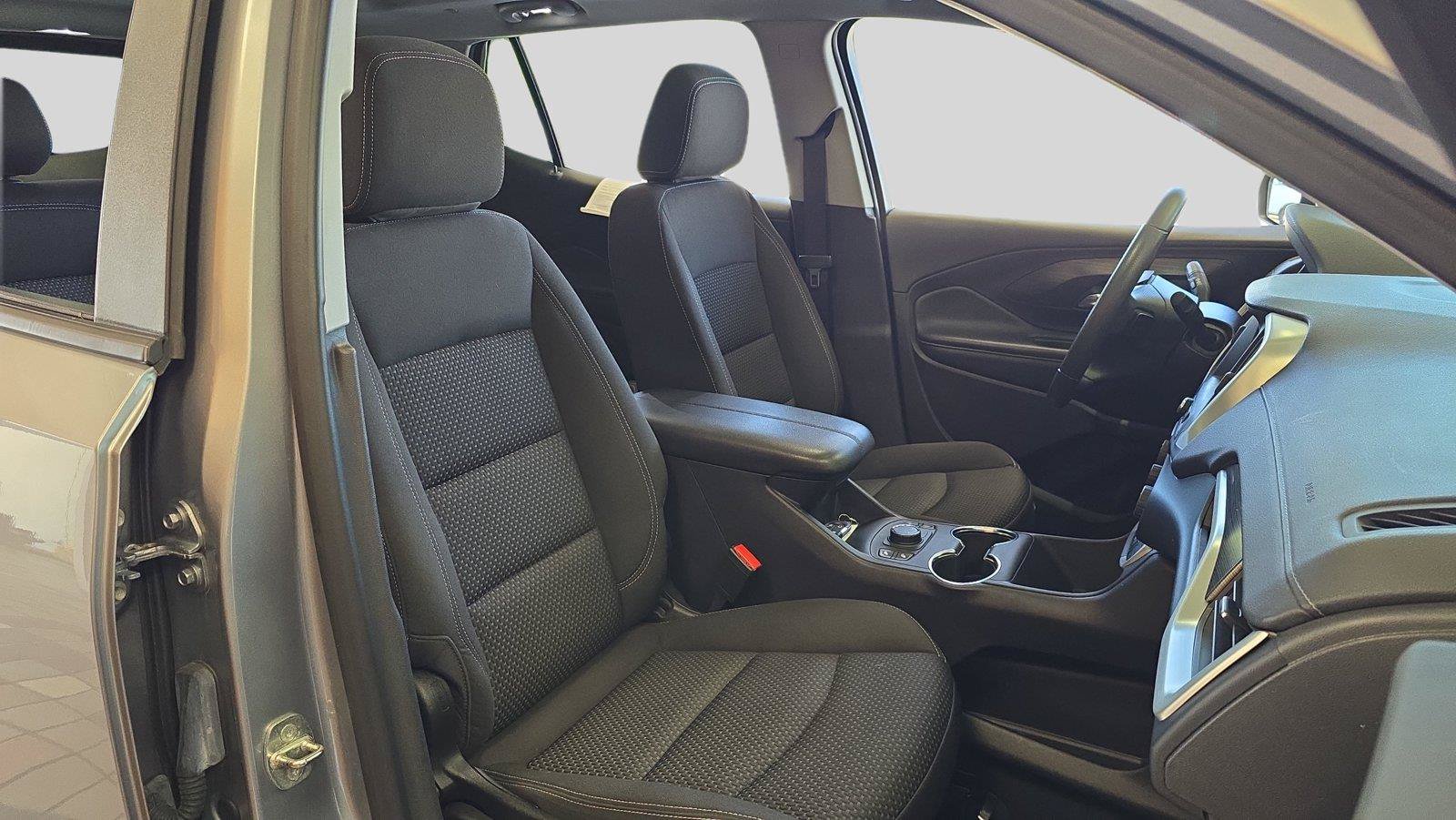 Used 2024 GMC Terrain SLE w/ Driver Convenience Package AWD/4WD image 14