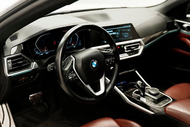 Used 2021 BMW 430i Convertible image 11