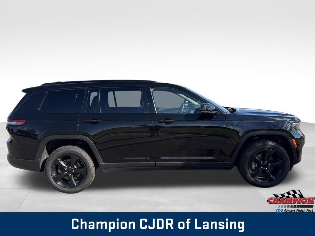 Used 2024 Jeep Grand Cherokee L Altitude AWD/4WD image 9