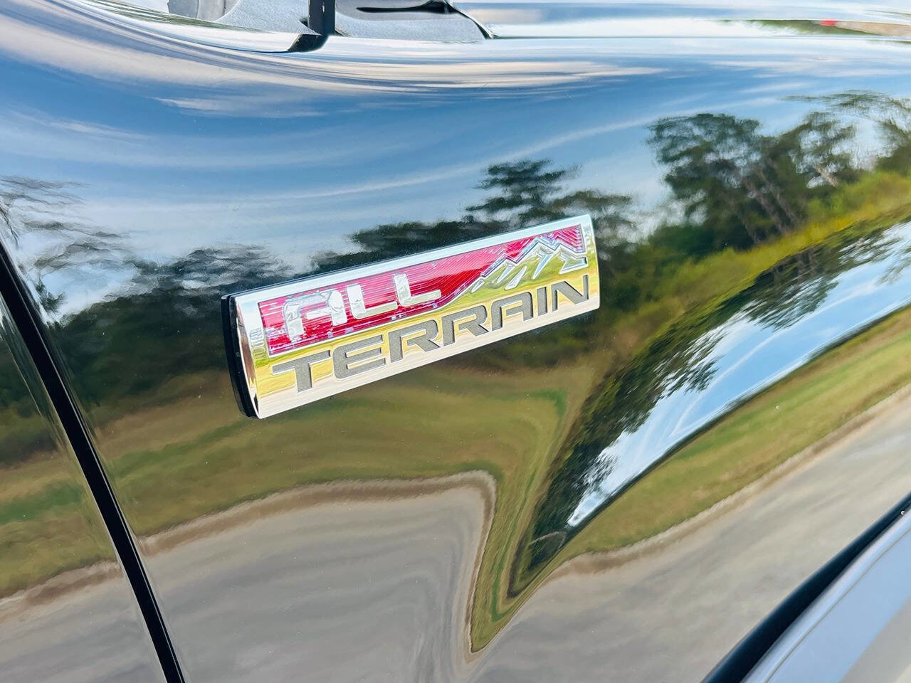 Used 2013 GMC Sierra 1500 SLT w/ All-Terrain Package image 33