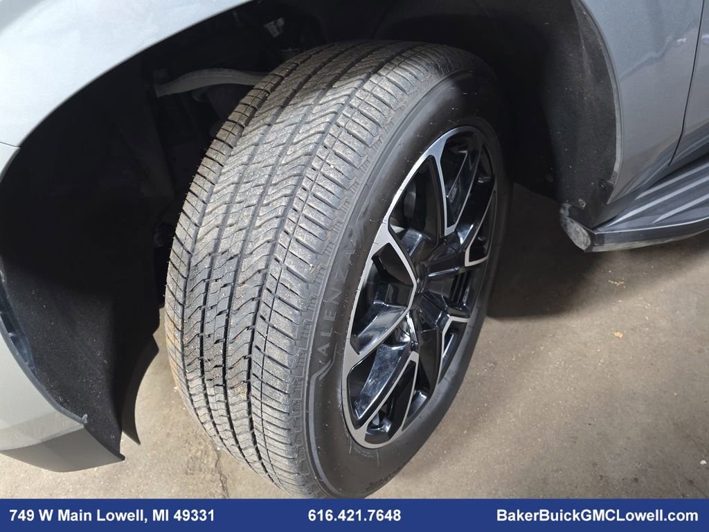 Used 2024 Chevrolet Suburban RST w/ Luxury Package image 31