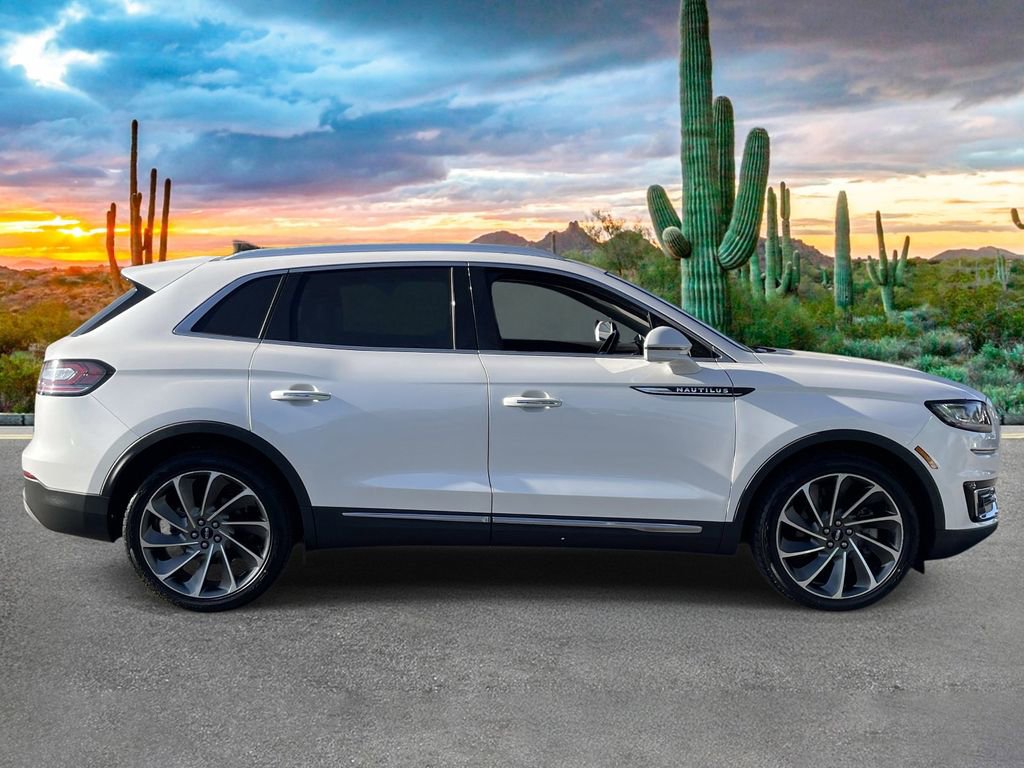Used 2019 Lincoln Nautilus Reserve FWD image 2