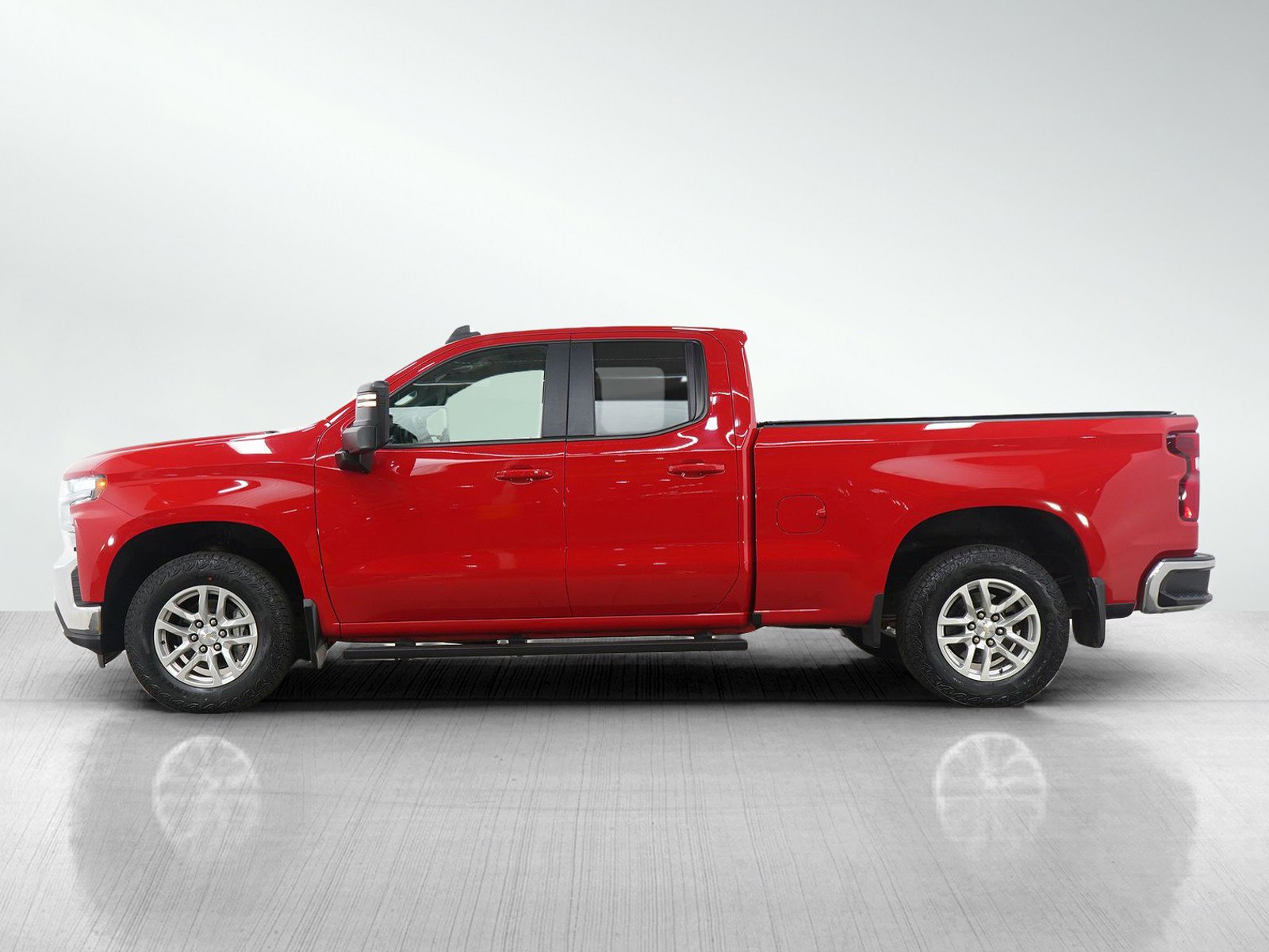 Used 2022 Chevrolet Silverado 1500 LT w/ Z71 Off-Road Package image 2