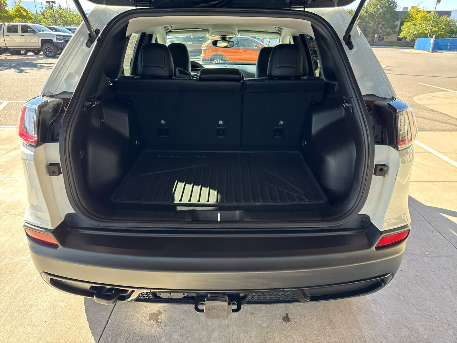 Used 2022 Jeep Cherokee Latitude w/ Trailer Tow Group image 27