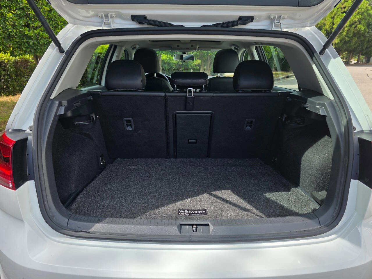 Used 2016 Volkswagen Golf SEL w/ Lighting Package (SEL) image 36