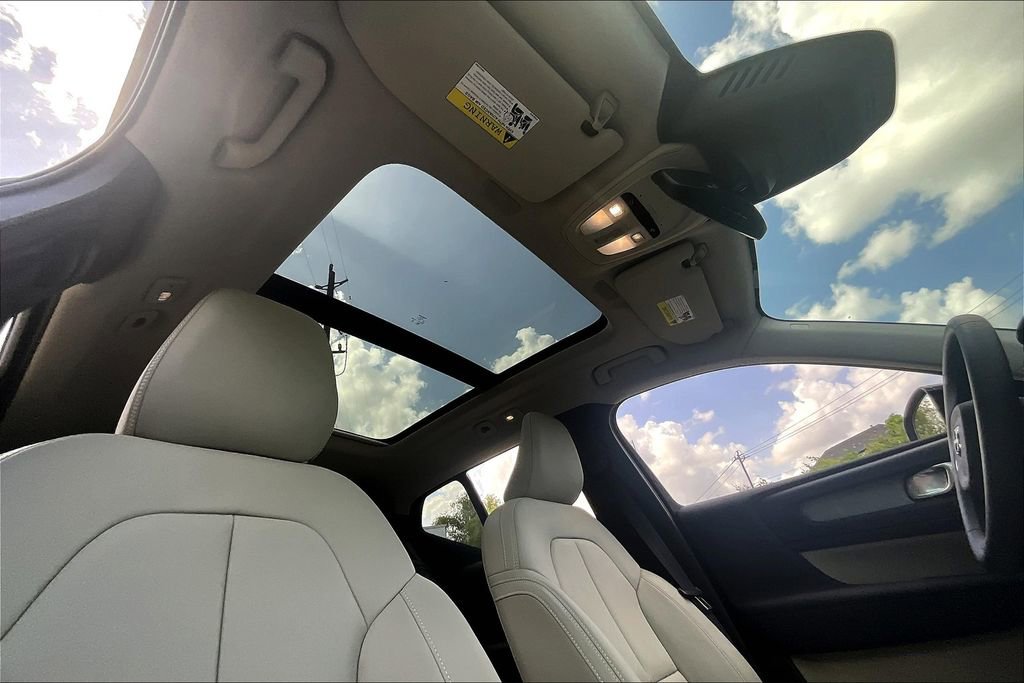 New 2026 Volvo XC40 B4 Plus w/ Protection Package Premier FWD image 22
