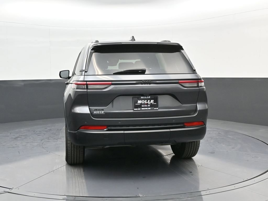 Used 2024 Jeep Grand Cherokee Altitude image 6