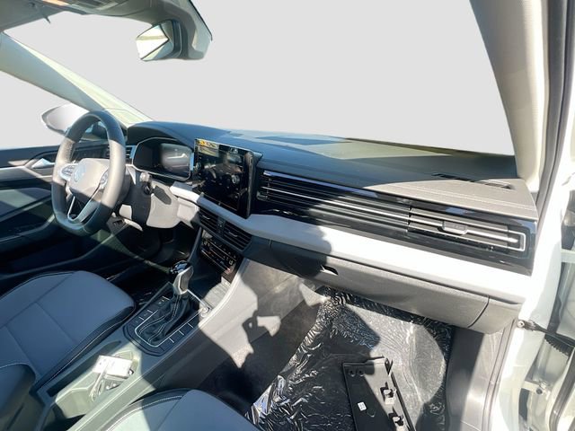 New 2025 Volkswagen Jetta SE image 28