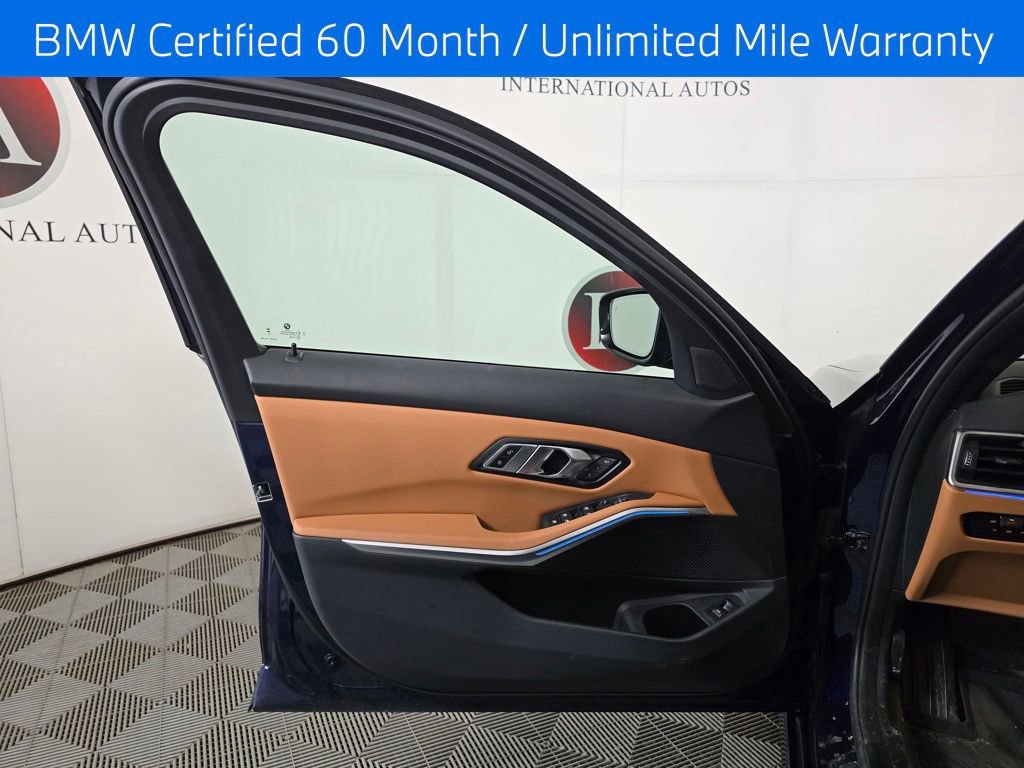 Certified 2023 BMW 330i xDrive Sedan w/ Premium Package AWD/4WD image 11