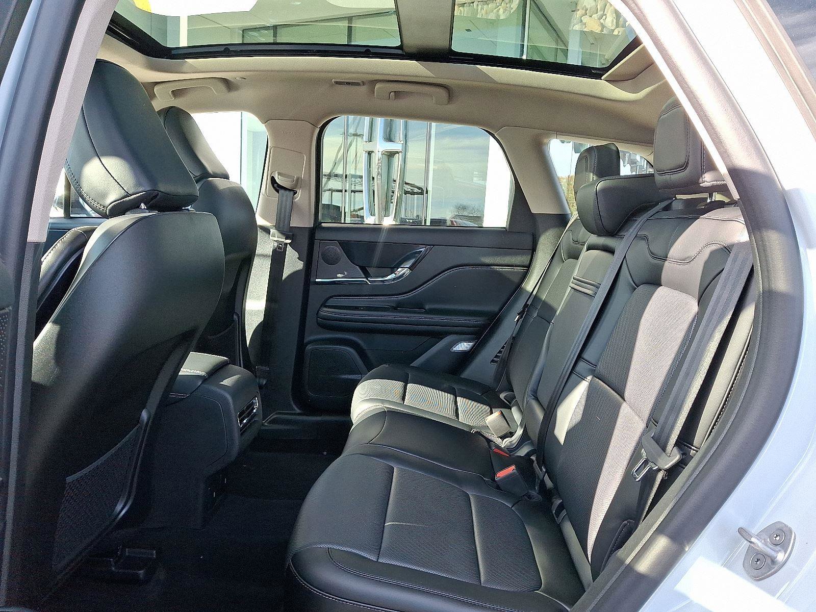 New 2026 Lincoln Corsair Reserve w/ Jet Appearance Package image 6