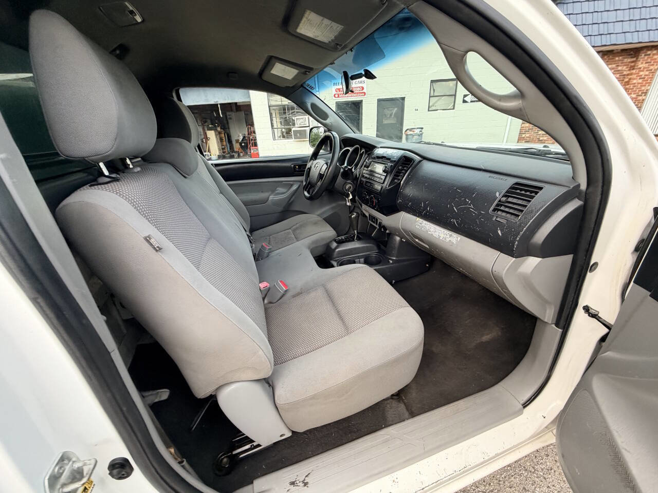 Used 2012 Toyota Tacoma 2WD Regular Cab image 12