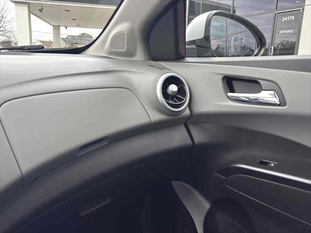 Used 2019 Chevrolet Sonic LT image 24