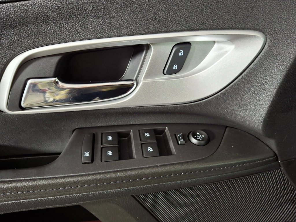 Used 2017 Chevrolet Equinox LT w/ Convenience Package image 23