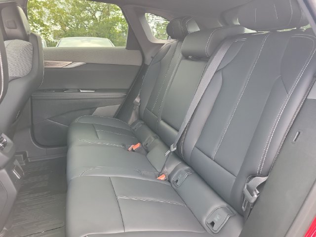 New 2027 Cadillac Optiq Luxury w/ LPO, Floor Liner Package AWD/4WD image 26